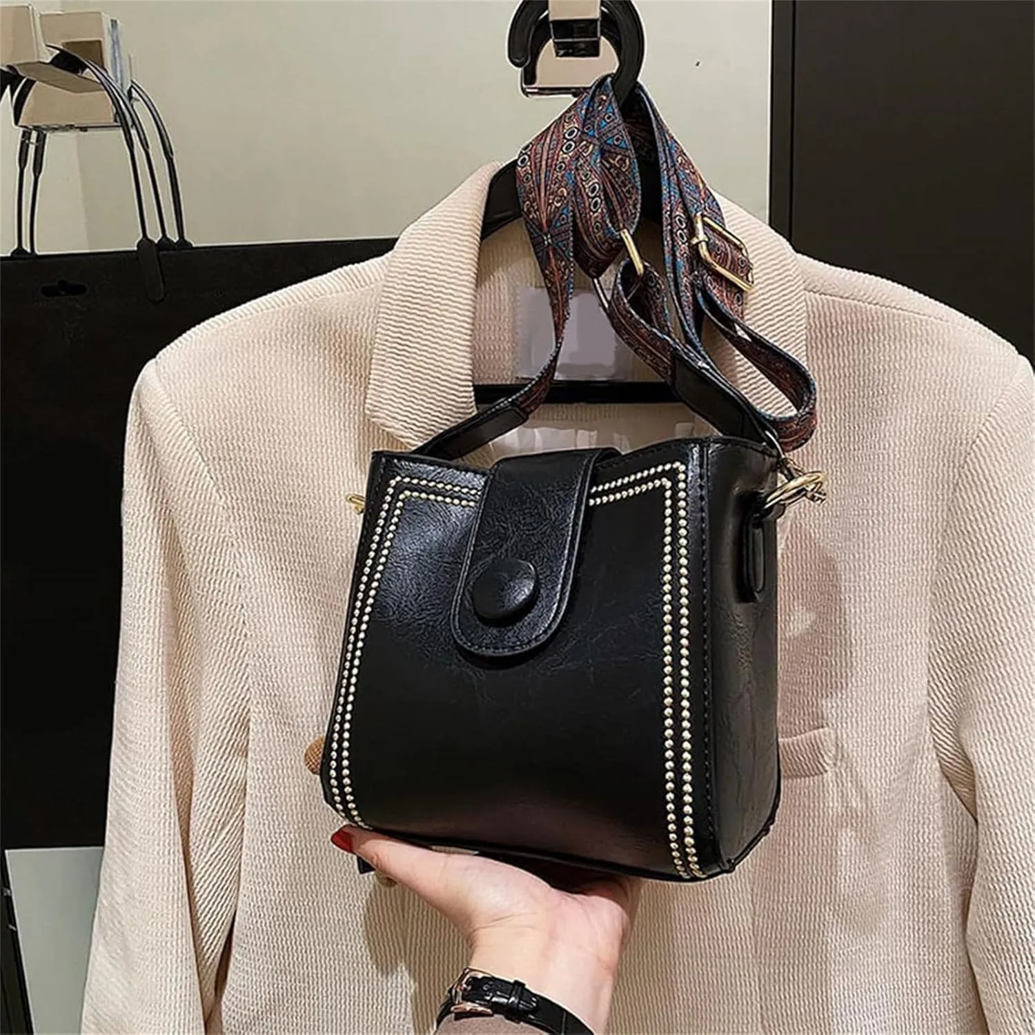 Bootara Bucket Bag, Women's Vintage Charm Bucket Bag, Crossbody Bag with Adjustable Shoulder Strap