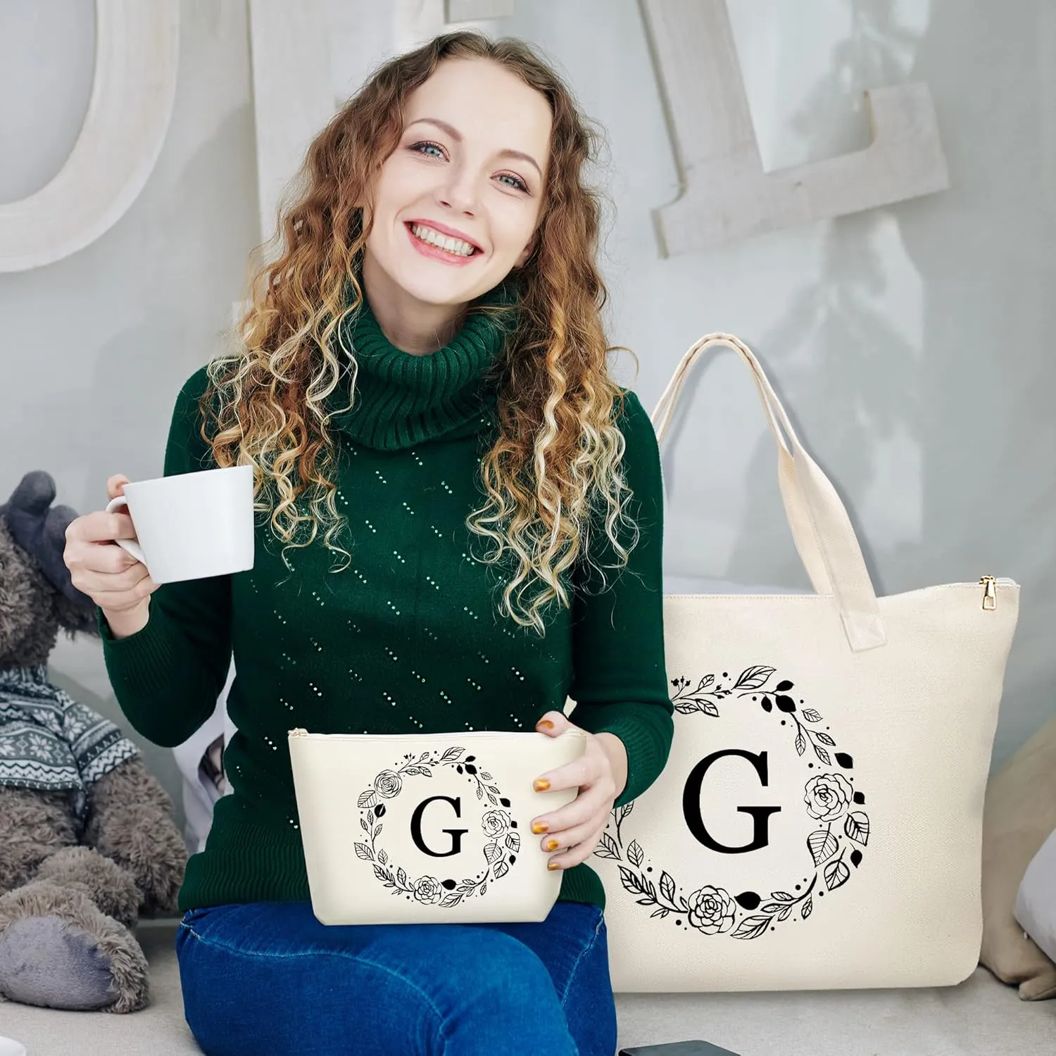 Personalized Initial Canvas Tote Bag with Zipper, Present Bag with Inner Pocket & Make Up Bag, Great Gifts for Women, Mom, Teachers, Friends, Bridesmaids